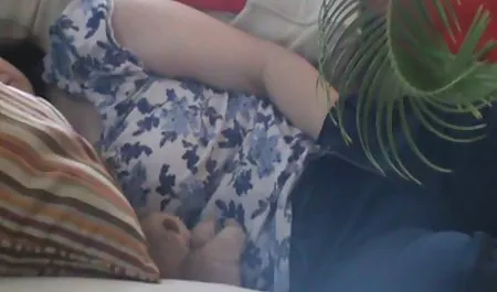 性感的色情明星蜂蜜恶魔热Pov他妈的